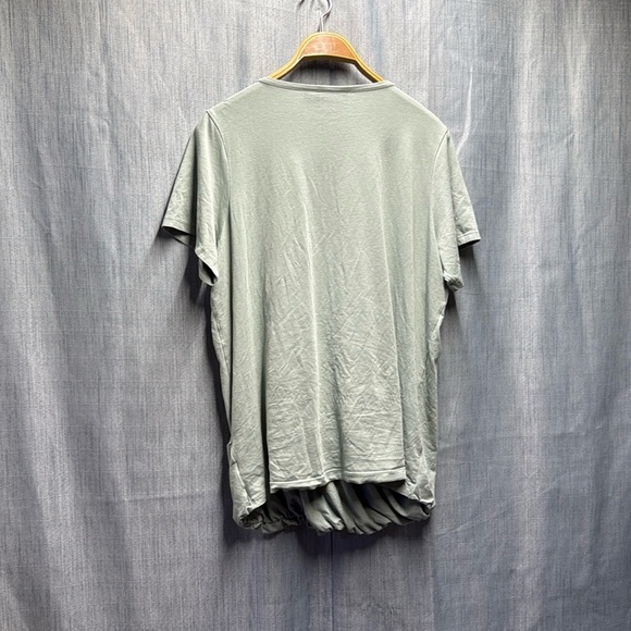 Tahari green short sleeve shirt size 1X - Picture 6 of 7